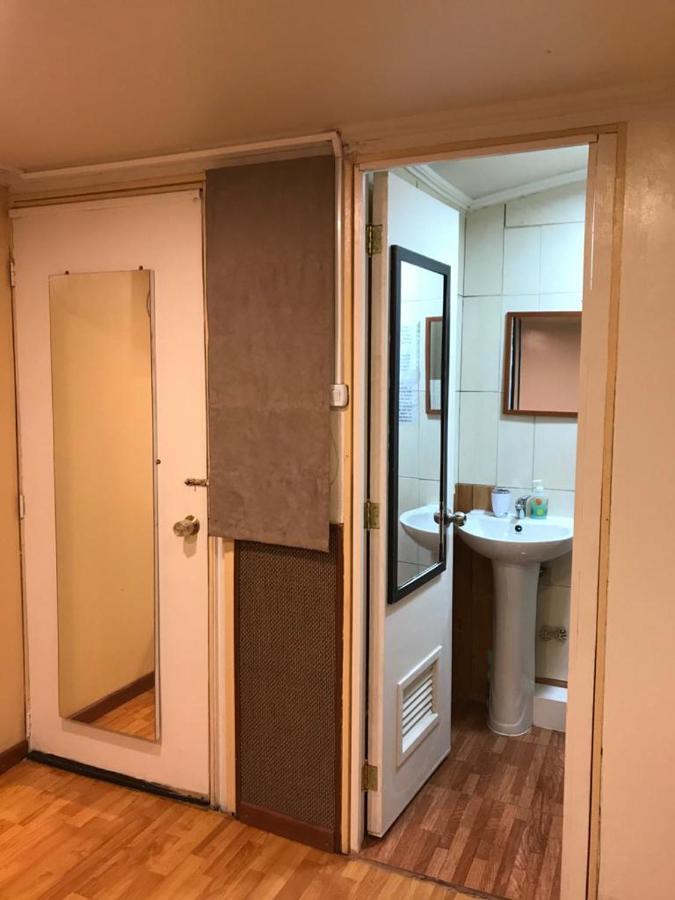 Hostal Las Condes Familiar 圣地亚哥 外观 照片